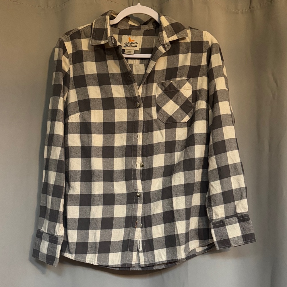Field and Stream Grey and White Checkered Button-Up Shirt